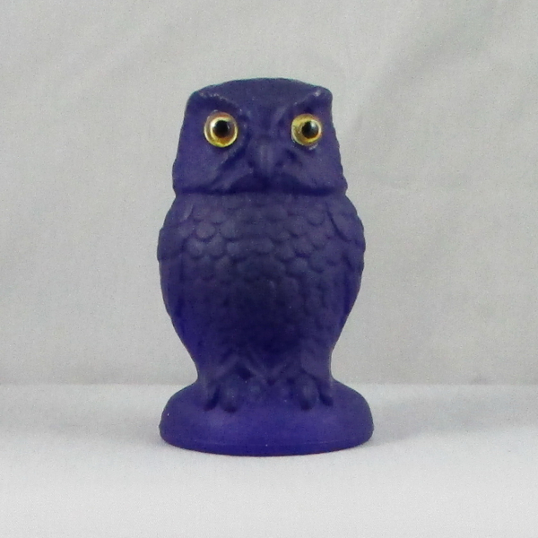 Summit Crystal Art Glass Satin Cobalt Blue Owl Paperweight Animal